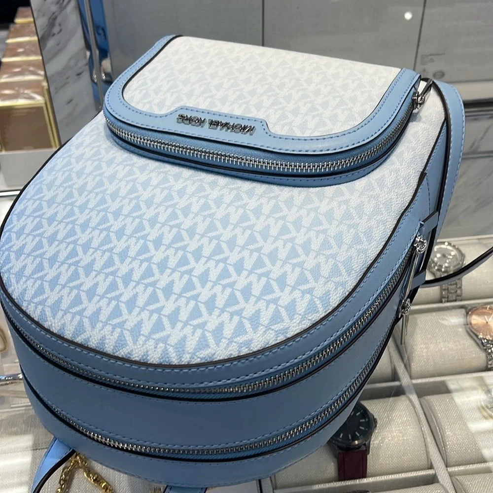 MICHAEL KORS Jaycee Medium Ombré Signature Logo Backpack
Light Sky
NWT - Picture 15 of 16